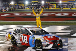 Race winner Kyle Busch, Joe Gibbs Racing, Toyota Camry M&M's Red White & Blue
