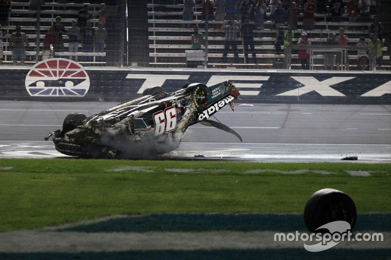 Unfall von Timothy Peters, MDM Motorsports Chevrolet