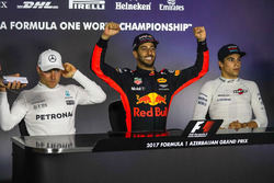 Valtteri Bottas, Mercedes AMG F1, Daniel Ricciardo, Red Bull Racing, Lance Stroll, Williams