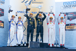 Podium: race winners Robert Alon, Tom Kimber-Smith, PR1 Mathiasen Motorsports, second place Jon Benn