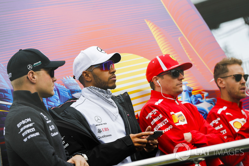 Valtteri Bottas, Mercedes AMG F1, Lewis Hamilton, Mercedes AMG F1, Kimi Raikkonen, Ferrari, and Sebastian Vettel, Ferrari