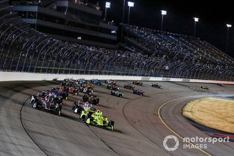 Current IndyCar races well at the similar short oval in Iowa.