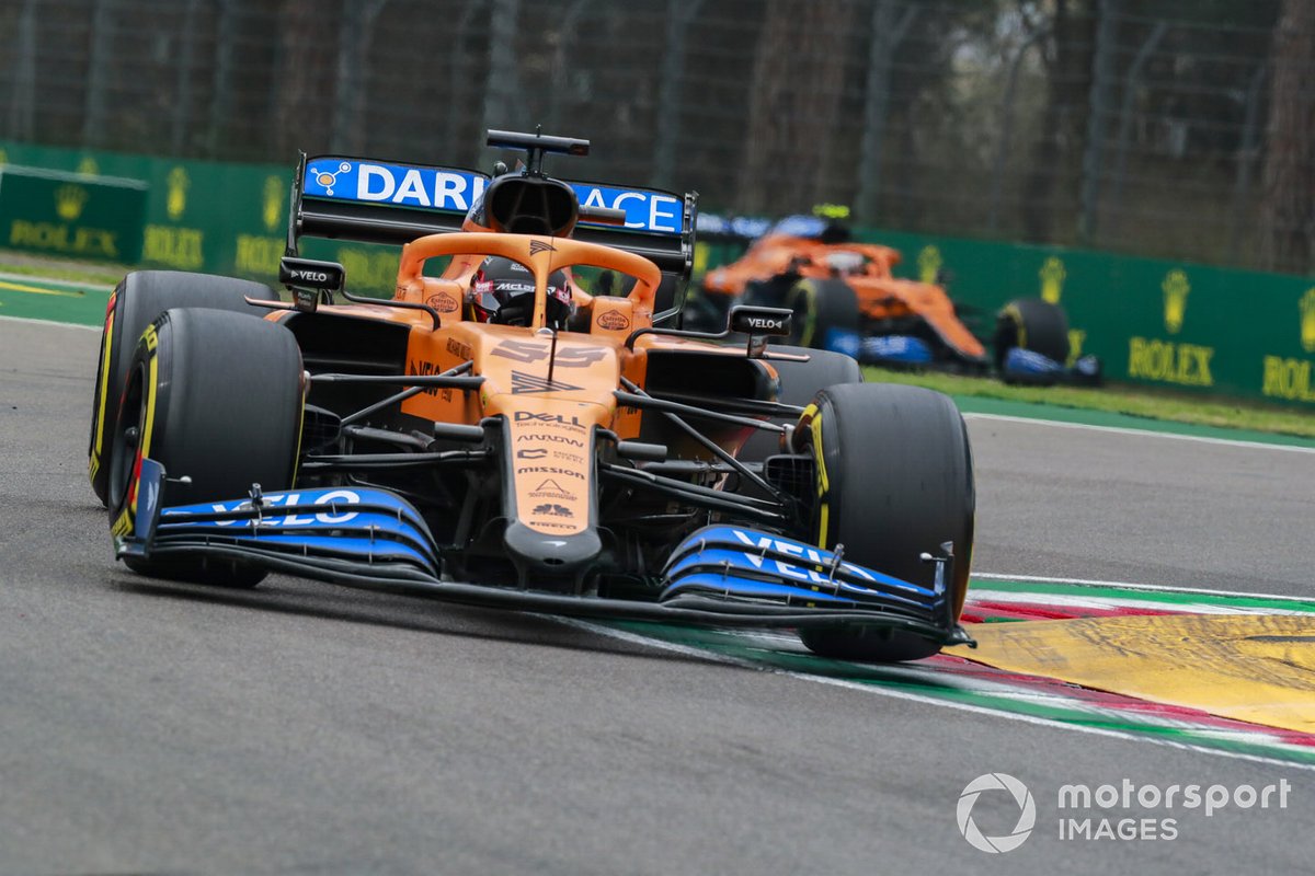 Carlos Sainz Jr., McLaren MCL35, Lando Norris, McLaren MCL35
