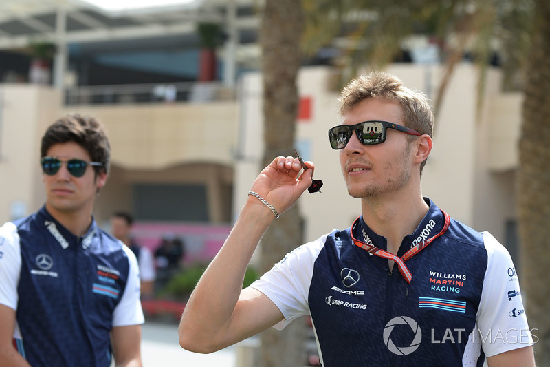Sergey Sirotkin, Williams dart oynuyor