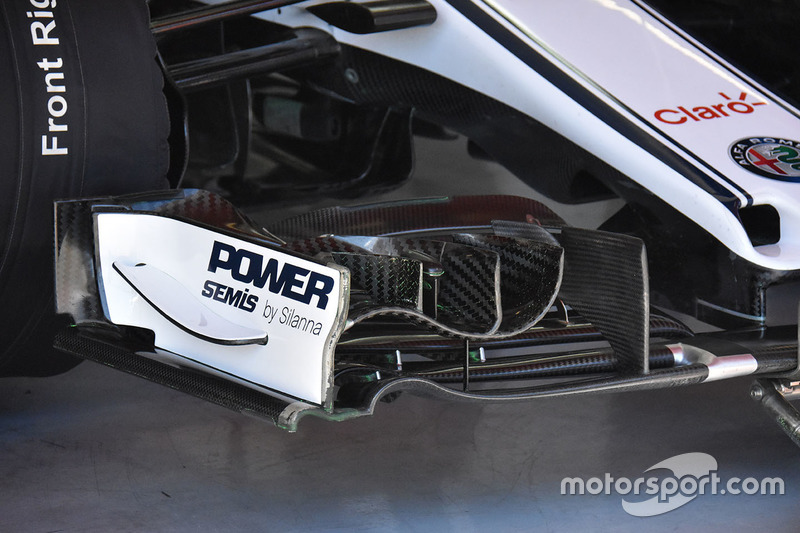 Sauber C37: Frontflügel