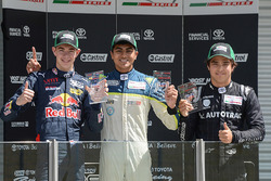 Podium: winnaar Enaam Ahmed, tweede plaats Richard Verschoor, derde plaats Pedro Piquet