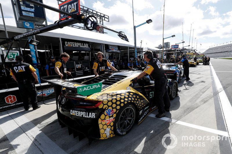 #57 Meyer Shank Racing w/ Curb-Agajanian Acura NSX GT3, GTD: Jackie Heinricher, Katherine Legge, Ana Beatriz, Simona De Silvestro, Christina Nielsen