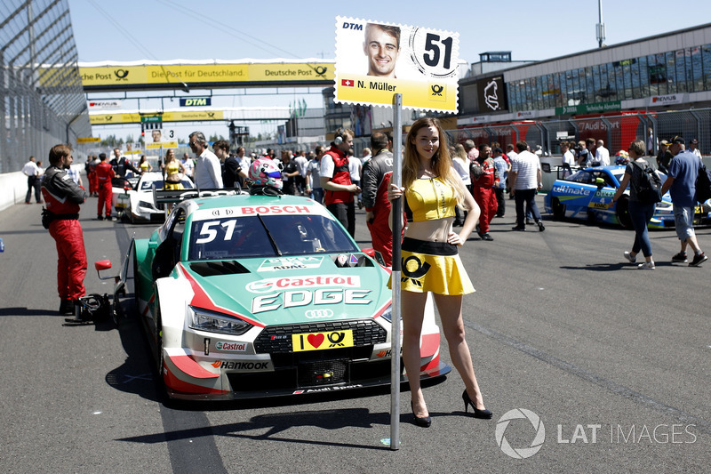 La grid girl di Nico Müller, Audi Sport Team Abt Sportsline