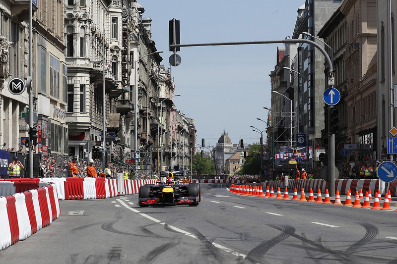Max Verstappen, Red Bull Racing, за кермом