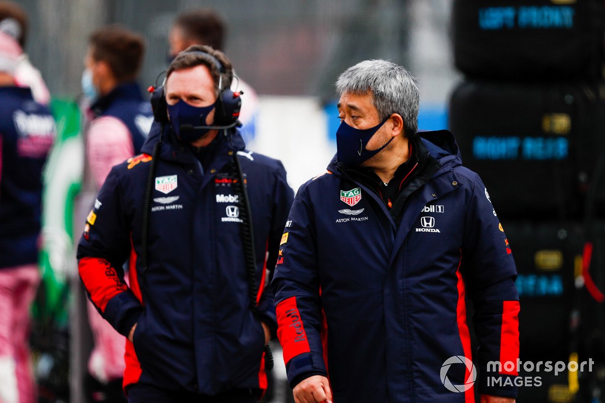 Кристиан Хорнер, руководитель Red Bull Racing, Масаши Ямамото, генеральный менеджер Honda Motorsport
