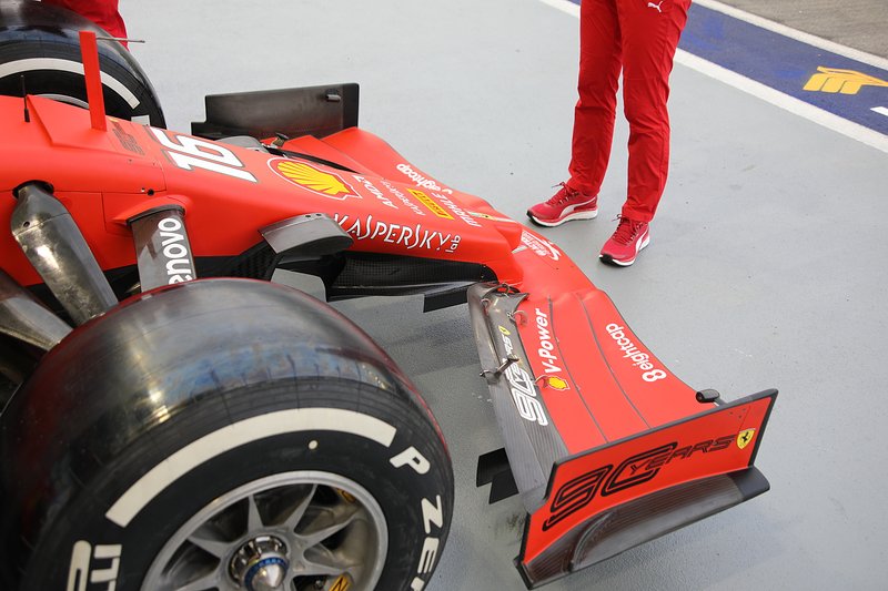 Ferrari SF90, dettaglio del muso con il cape