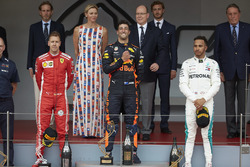 Podium: second place Sebastian Vettel, Ferrari, Race winner Daniel Ricciardo, Red Bull Racing, third place Lewis Hamilton, Mercedes AMG F1