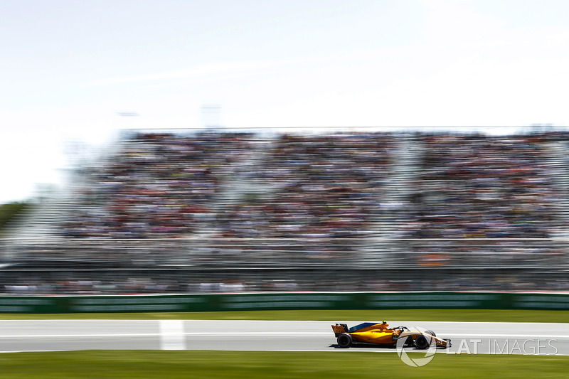 Stoffel Vandoorne, McLaren MCL33.