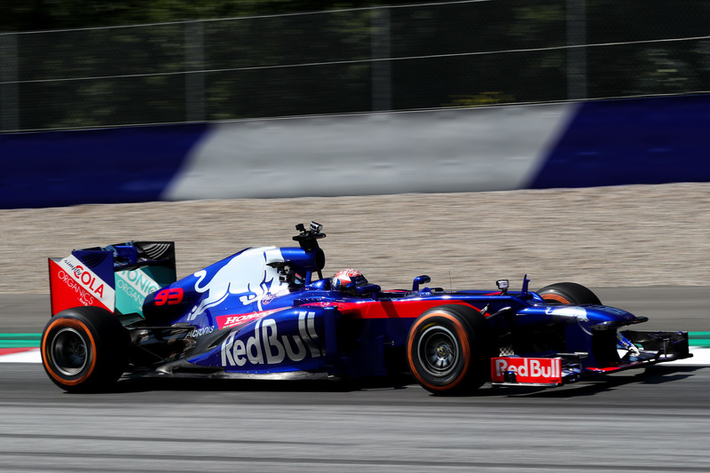 Marc Márquez maneja el Toro Rosso F1