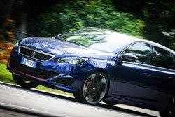 Peugeot 308 GTi by Peugeot Sport