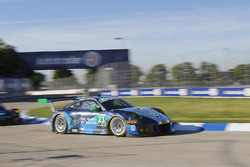 #23 Team Seattle/Alex Job Racing Porsche GT3 R: Mario Farnbacher, Alex Riberas
