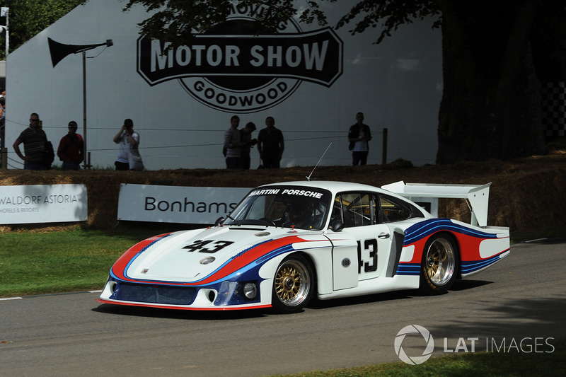 Porsche 935