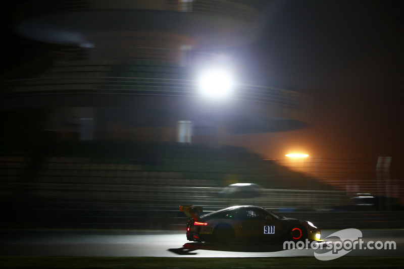 #911 Manthey Racing Porsche 911 GT3 R: Earl Bamber, Nick Tandy, Patrick Pilet