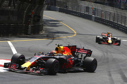 Max Verstappen, Red Bull Racing RB13; Daniel Ricciardo, Red Bull Racing RB13