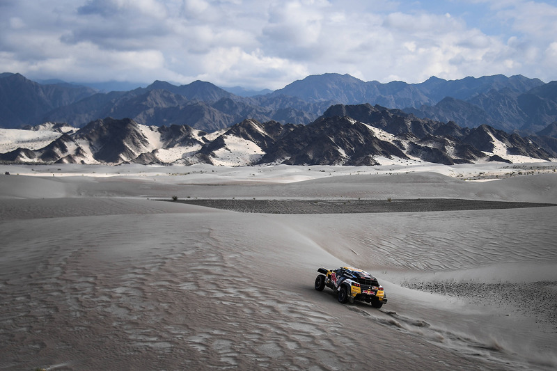 #300 Peugeot Sport Peugeot 3008 DKR: Стефан Петрансель, Жан-Поль Коттре