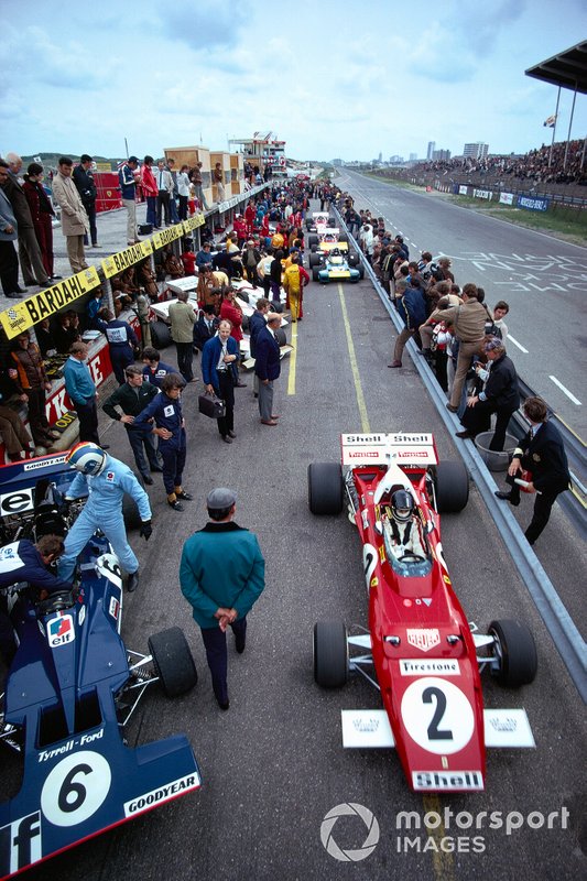 Жаки Икс, Ferrari 312B2, и Франсуа Север, Tyrrell 002 Ford