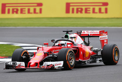 Sebastian Vettel, Ferrari SF16-H con la versione aggiornata dell'Halo