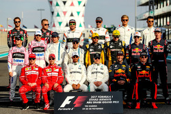 F1 sürücüleri grup fotoğrafı