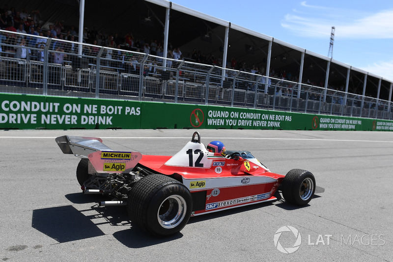 Jacques Villeneuve, pilota el Ferrari 312 T3 con el que su padre ganó el GP de Canadá de 1978