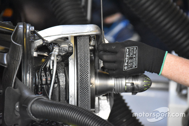 Williams FW40 fren diski detay