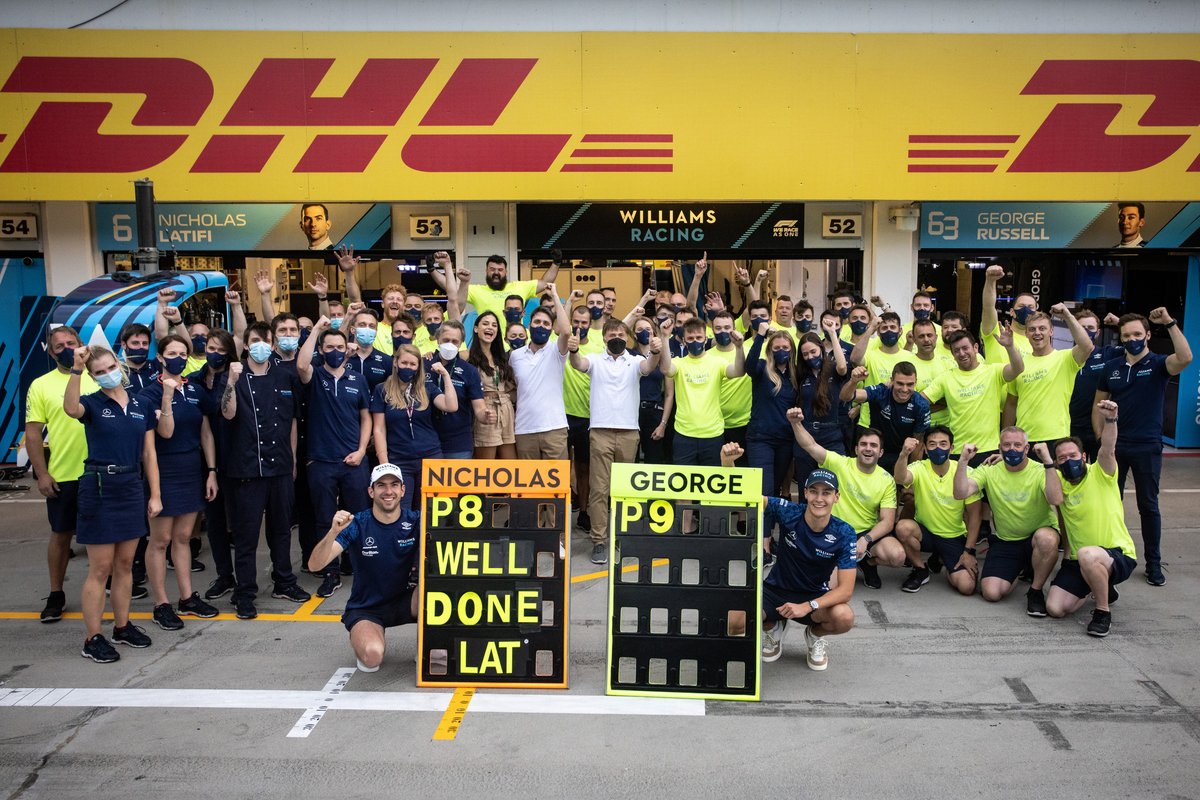 Nicholas Latifi, Williams Racing en George Russell, Williams Racing vieren een dubbele puntenfinish