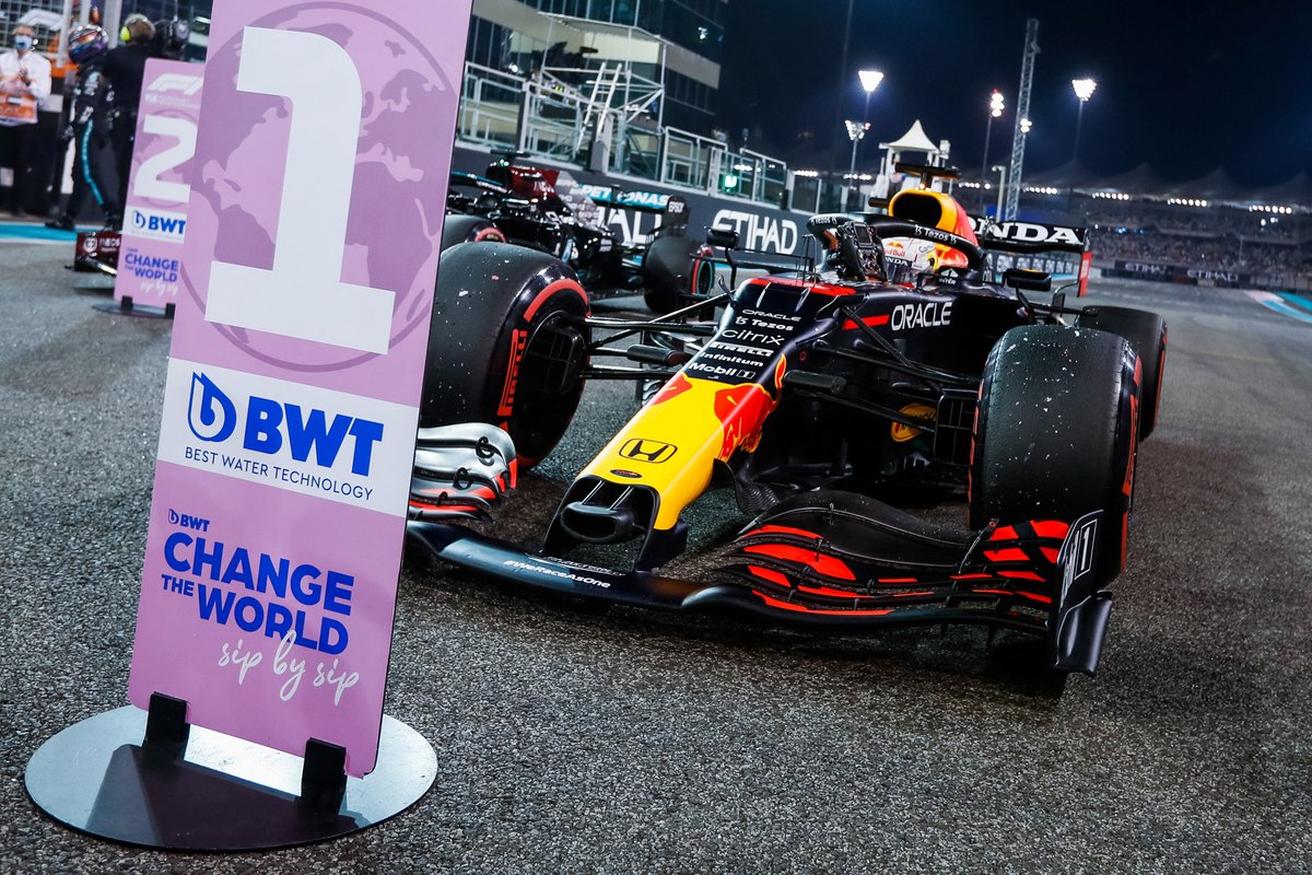 Обладатель поула Макс Ферстаппен, Red Bull Racing RB16B