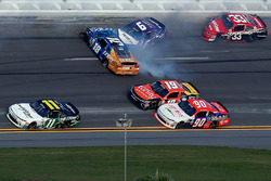 Crash: Darrell Wallace Jr., Roush Fenway Racing, Ford; Daniel Suarez, Joe Gibbs Racing, Toyota