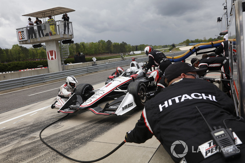 Josef Newgarden, Team Penske Chevrolet, pit stop