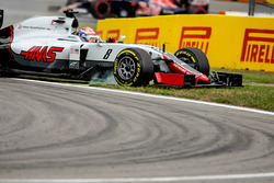 Romain Grosjean, Haas F1 Team VF-16, neben der Strecke