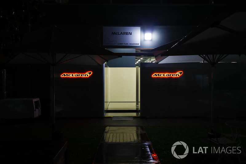 McLaren garajı