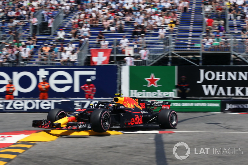 Insiden Max Verstappen, Red Bull Racing RB14 di FP3