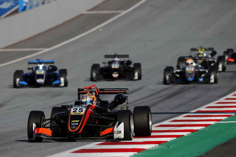 Sophia Flörsch, Van Amersfoort Racing Dallara F317 - Mercedes-Benz