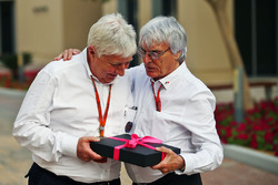 Herbie Blash, FIA Delegate met Bernie Ecclestone