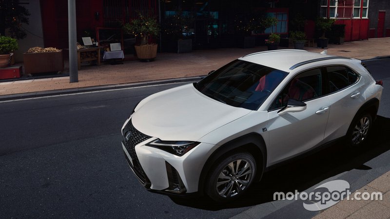 Lexus UX 2019 року