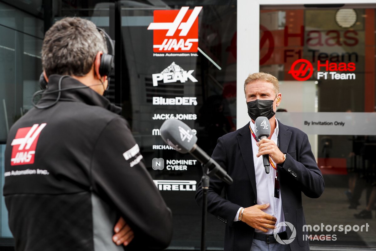 Presenter David Coulthard, Channel 4 F1, interviews Guenther Steiner, Team Principal, Haas F1