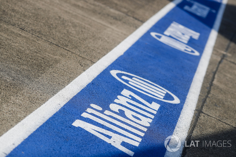 Allianz track detail