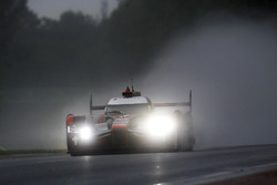 #7 Audi Sport Team Joest Audi R18: Marcel Fassler, Andre Lotterer, Benoit Tréluyer