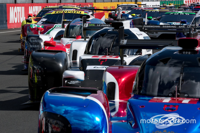 Official cars group photo
