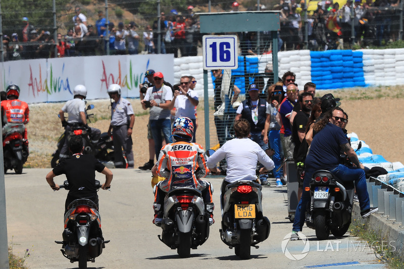 Dani Pedrosa, Repsol Honda Team, tras su caída