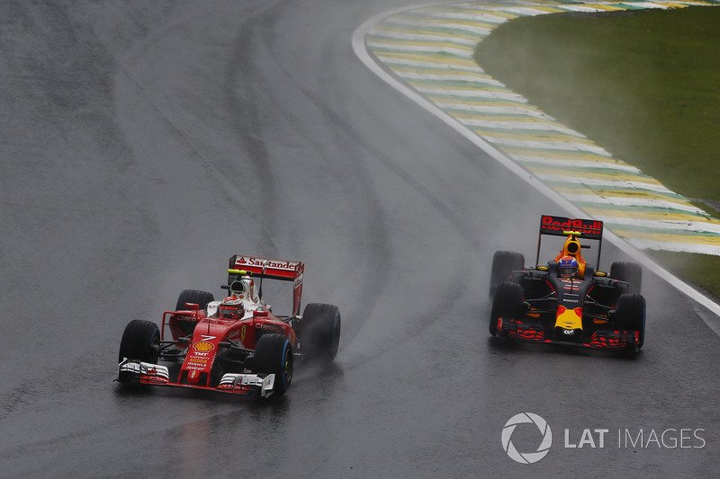 Kimi Raikkonen, Ferrari SF16-H y Max Verstappen, Red Bull Racing RB12