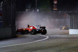 Sebastian Vettel, Ferrari SF70H kaza yapıyor