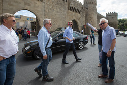 Charlie Whiting bei der Streckenbesichtigungin Baku