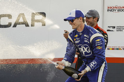 Переможець гонки Джозеф Ньюгарден, Team Penske Chevrolet, друге місце Вілл Пауер, Team Penske Chevro