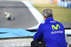 Luca Cadalora aanschouwt Valentino Rossi, Yamaha Factory Racing