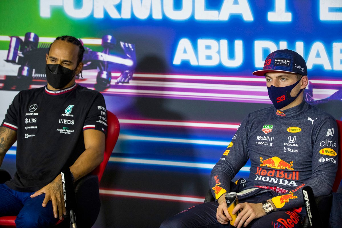 Lewis Hamilton, Mercedes, y Max Verstappen, Red Bull Racing